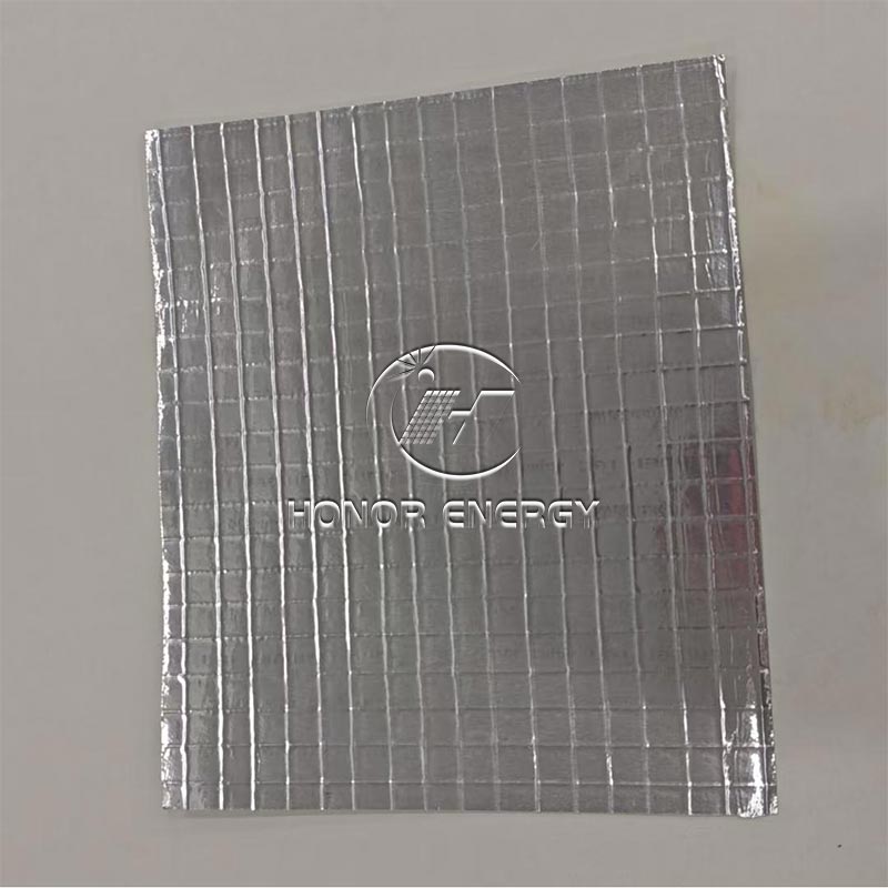 Reflective anti-herba mat